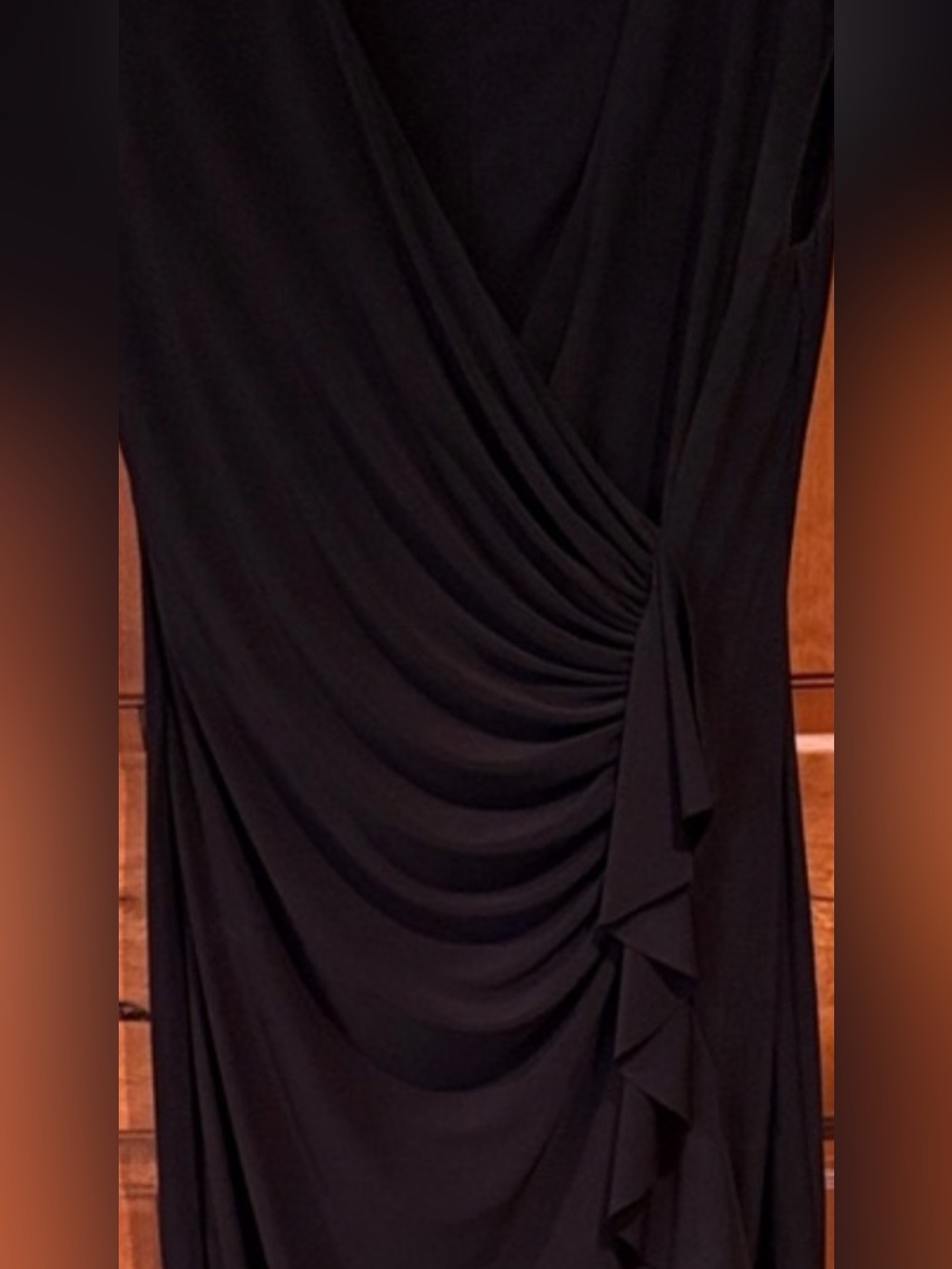 Black dress - Picture 4 of 4